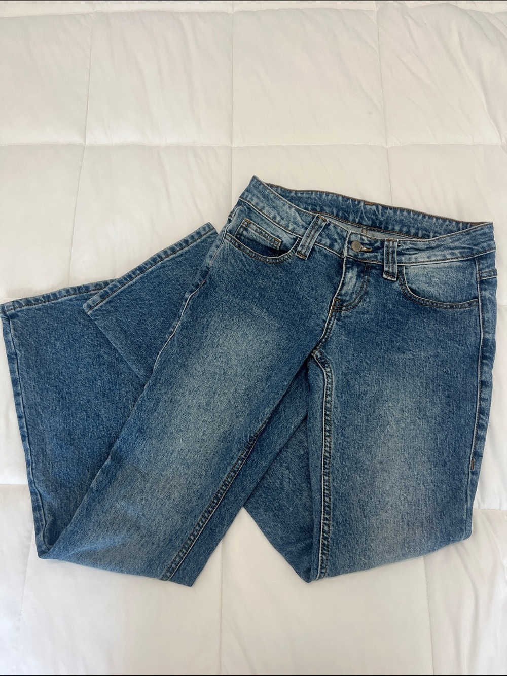 Brandy Melville J Galt Low Rise Jeans